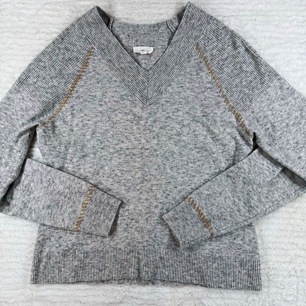 A Loves A Women's Heather Gray Whipstitch V-Neck Pullover Sweater - Size Medium